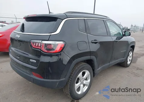 2018 Jeep Compass Latitude 4X4 из США, поврежденный, VIN 3C4NJDBB9JT202297